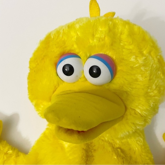2003 Sesame Street Yellow Big Bird Hand Puppet Toy - Picture 2 of 13